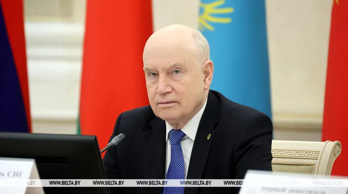 Лукашенко поздравил генерального секретаря СНГ Сергея Лебедева с днем рождения 