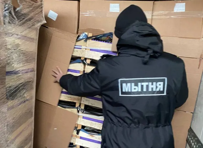 Груши сорта «контрабанда». 14 грузовиков пытались вывезти в Россию 270 тонн фруктов без документов 