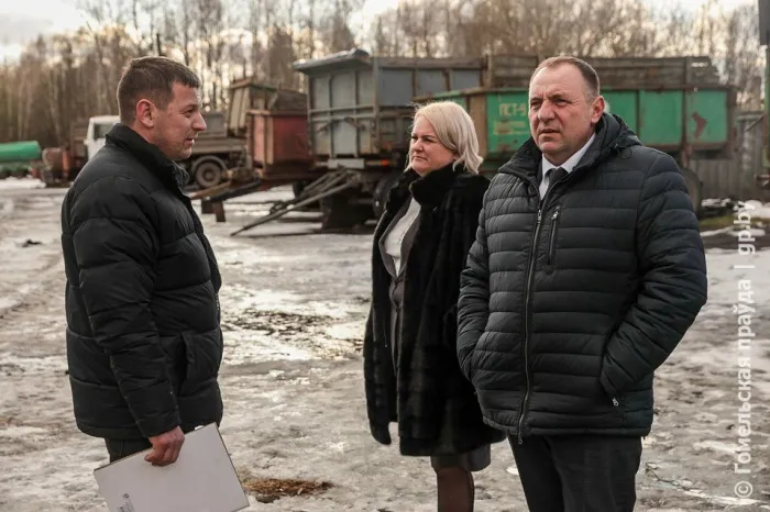 Сергей Бартош проинспектировал подготовку техники к предстоящей посевной кампании