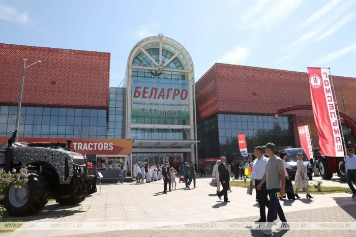 "Гомсельмаш": портфель заказов расписан, продукция не задерживается на складах