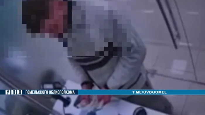 В областном центре кассир по ошибке выдала клиенту более 4 тысяч рублей