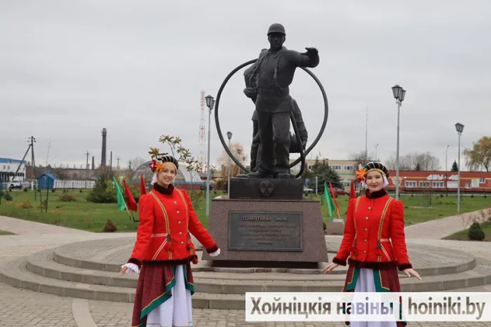 С заботой о жителях всех возрастов: в Хойниках после реконструкции открыли обновленный сквер Энергетиков