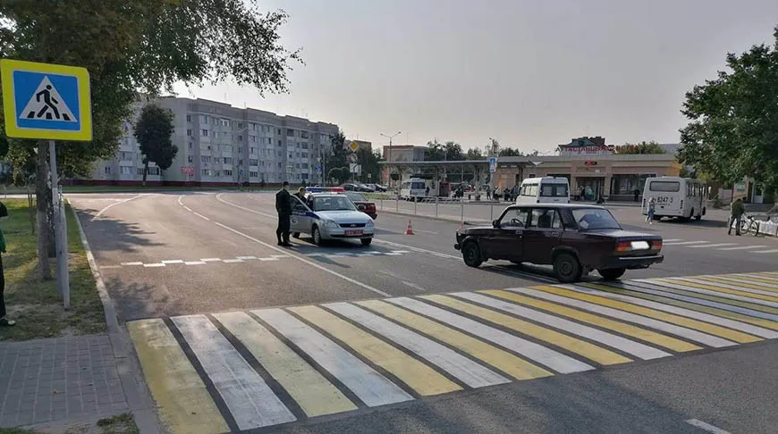 Легковушка сбила 14-летнюю девочку в Ветке