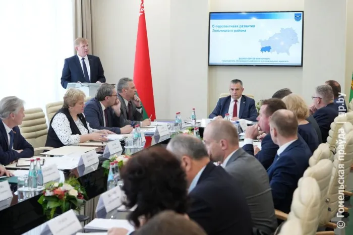 По поручению Президента: на совещании в облисполкоме обсудили развитие Лельчицкого промышленного парка
