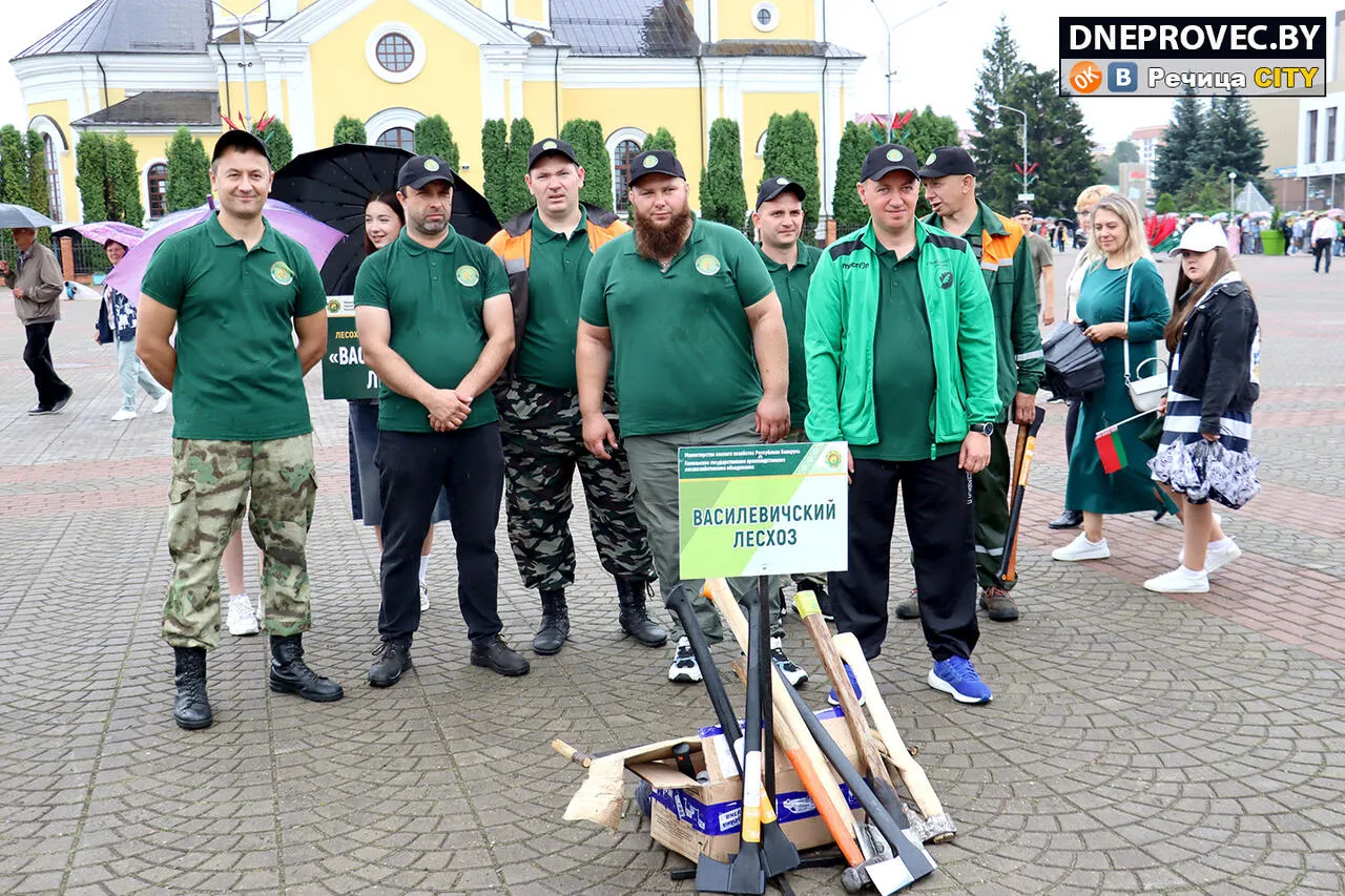 Рабі, як бацька: в Речице впервые прошел чемпионат по колке дров
