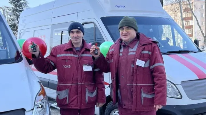 На страже здоровья: парк скорой помощи областной клинической больницы пополнился новыми автомобилями