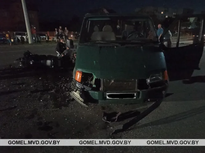 В Житковичах Форд сбил Хонду. Мотоциклист скончался на месте