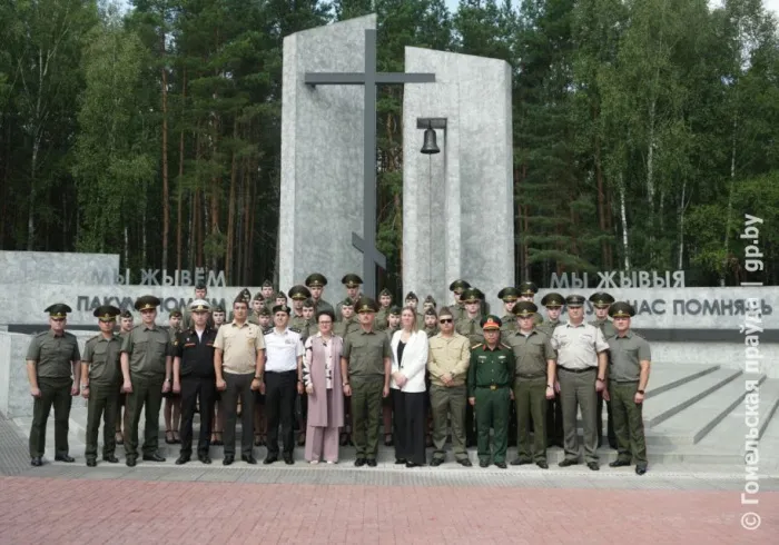 Участники II Международного антифашистского конгресса посетили мемориальный комплекс "Ола"