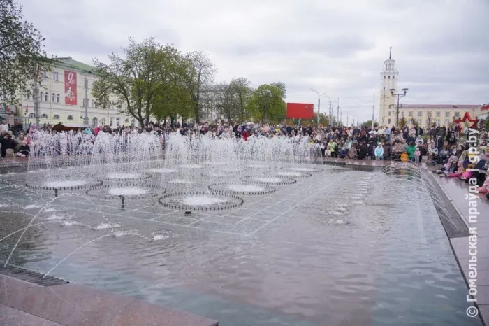 Да здравствует май - солнце, воздух и вода! Сезон фонтанов в Гомеле открыт