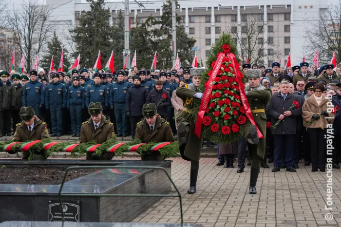 Наш долг – знать и помнить! В Гомеле на Аллее Героев состоялся митинг, посвященный 82-й годовщине освобождения областного центра от немецко-фашистских захватчиков