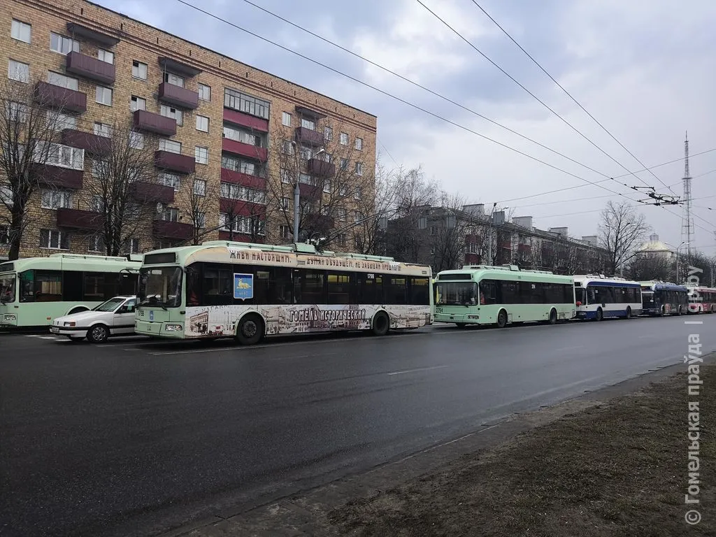 В Гомеле на улице Советской из-за ДТП парализовано движение троллейбусов