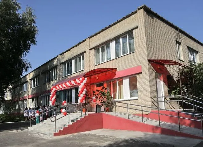 В Костюковке торжественно открыли и освятили хоспис для тяжелых больных