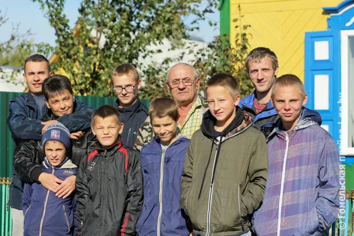 Дети навсегда. Супругам Пищало из Светлогорского района не грозит одинокая старость