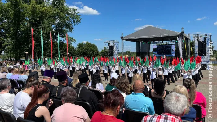 Мозырь в едином строю. Город над Припятью отметил День Независимости