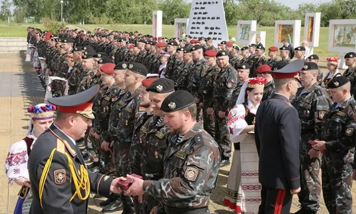 В Красном Береге наградили 207 сотрудников милиции медалями “За отличие в охране общественного порядка”