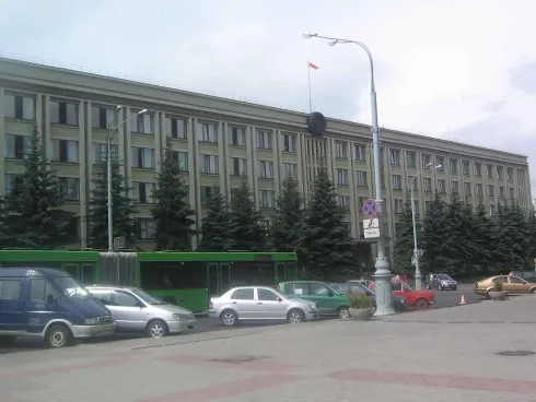 Оказалось, в одном только Гомеле есть 45 детсадов, которые не используются! А мы рвемся строить новые…