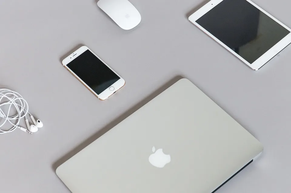 Apple может выпустить ноутбук с пятью дисплеями