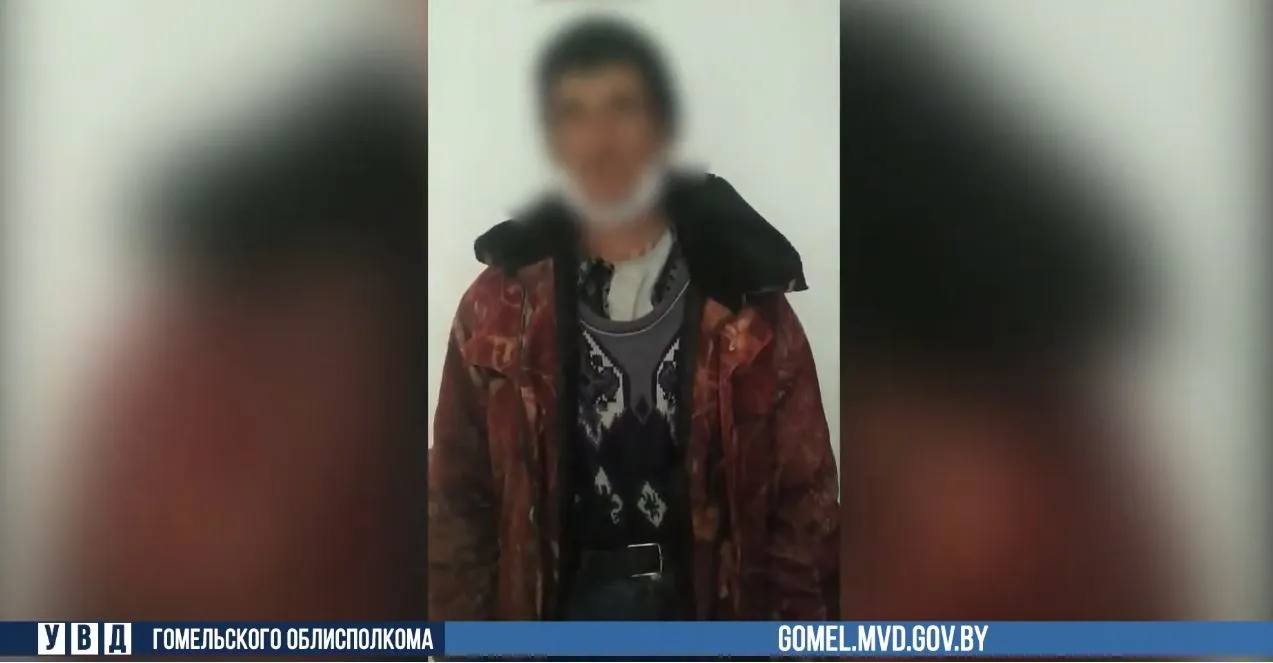 В Чечерском районе мужчина похитил деньги и трехлитровую банку с настойкой