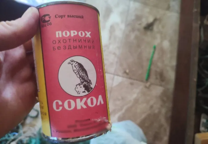 В Рогачевском районе мужчина незаконно хранил дома порох