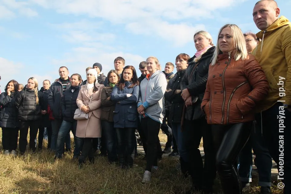 Мы вас услышали. Городские власти встретились с жителями Романовичей