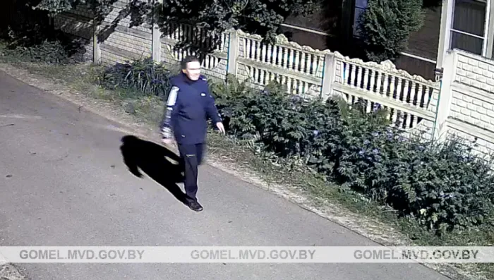В связи с повреждением автомобиля устанавливается личность мужчины