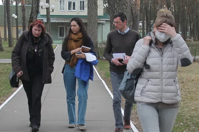 Границу закрыли, но евродеятели ездят в санатории, где остановились украинцы