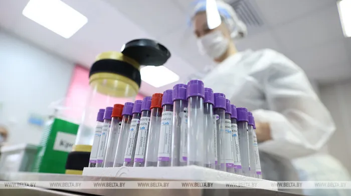 Более 87% зарегистрированных в этом году случаев ВИЧ выявили у людей старше 30 лет