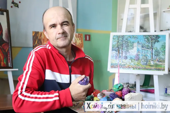 Хойничанин Олег Базулько лепит целые миры – нужны пластилин, фен и вдохновение