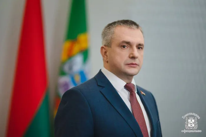 Губернатор Иван Крупко поздравил жителей Буда-Кошелевского, Ельского, Житковичского, Жлобинского, Калинковичского, Кормянского, Лельчицкого, Мозырского, Наровлянского, Петриковского и Рогачевского районов со 100-летием со дня основания регионов