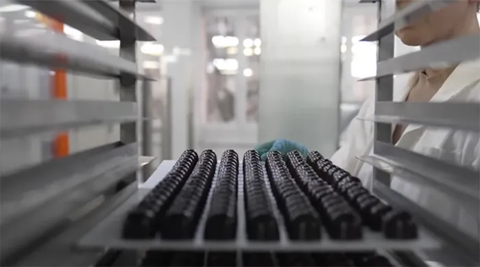 Предприятие народное и для детей. Как Лукашенко подарил вторую жизнь фабрике "Спартак"