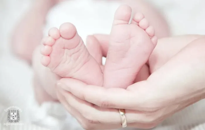 В новогоднюю ночь на Гомельщине родились 4 мальчика и 2 девочки