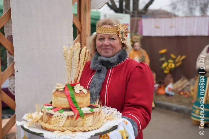 Как сыр в масле! Гостей регионального праздника тружеников села в Октябрьском приглашают посетить фольварки