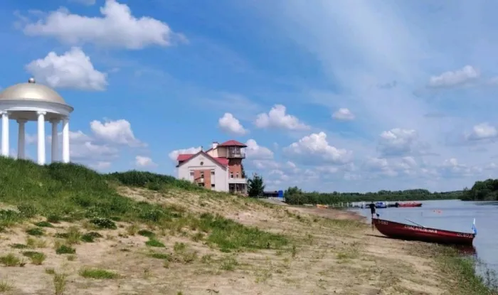 В Жлобине на реке Днепр работники ОСВОД спасли тонущую женщину