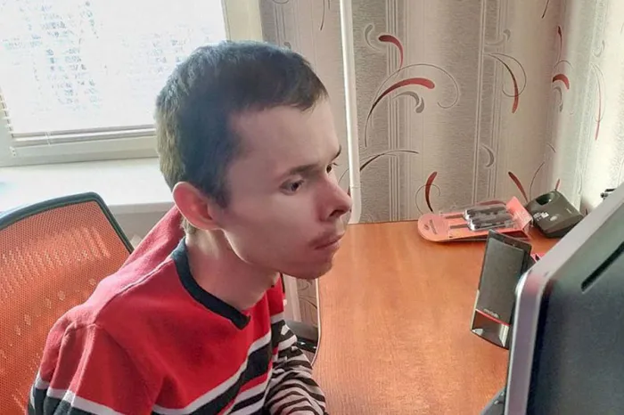 29-летнему жителю Новополоцка нужно полмиллиона евро на годовую терапию, которая стабилизирует его состояние