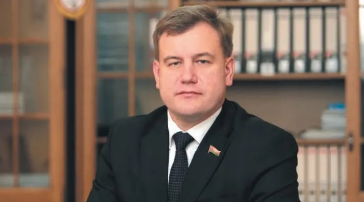 Член Совета Республики Национального собрания Республики Беларусь Дмитрий Владимирович Черняков проведет сегодня, 23 января, с 17.00 до 18.00 прием граждан