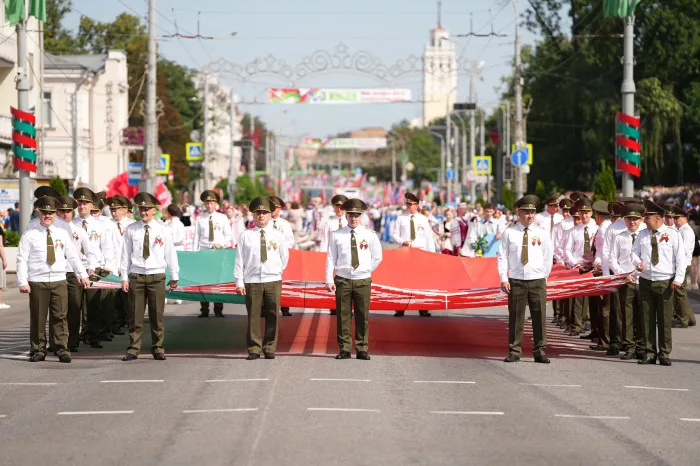 ОАО «Туровщина» поздравляет уважаемых ветеранов, жителей Гомельщины с Днем Независимости Республики Беларусь и 80-летием освобождения Республики Беларусь от немецко-фашистских захватчиков!