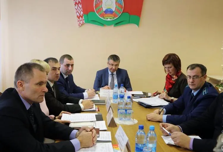 Помощник Президента Юрий Шулейко провел прием по личным вопросам в г.п. Октябрьский