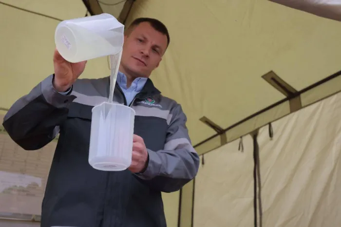 Из конференц-зала на нефтепромысел. Форум "Трудные, но извлекаемые запасы нефти: от оценки до разработки" перешел к практической фазе