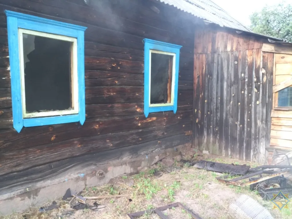 На пожаре в Калинковичах спасен пенсионер
