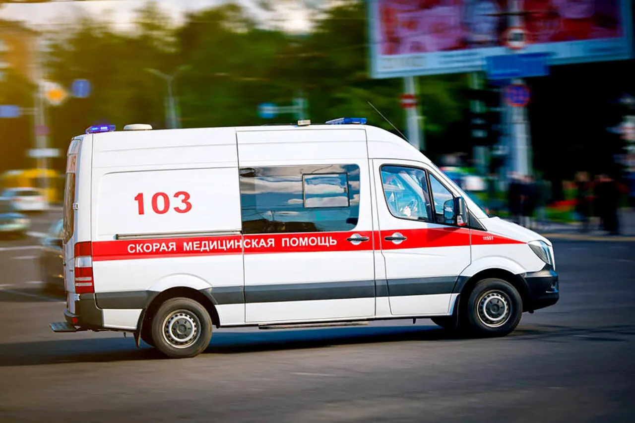 В Речице женщина мыла окно и выпала с восьмого этажа. Сердце мужа не выдержало такого удара, и он умер
