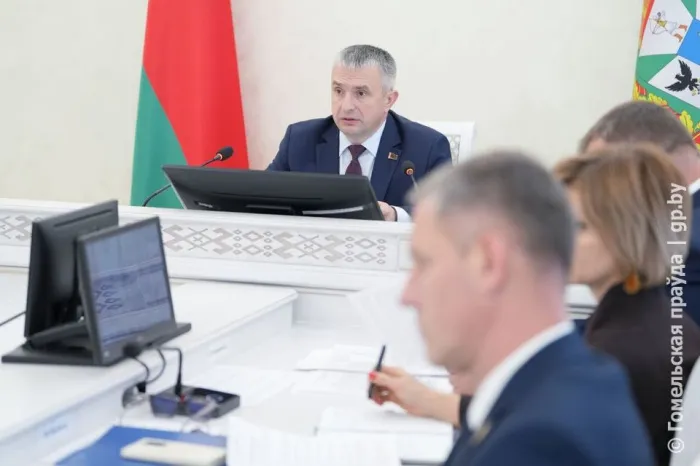 Ускоряемся с царицей полей. На аппаратном совещании в облисполкоме обсудили ход посевной