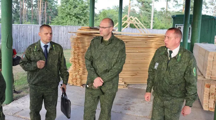 Выращивание лесообразующих пород и увеличение полей под медоносы. Как развивается Полесский заповедник