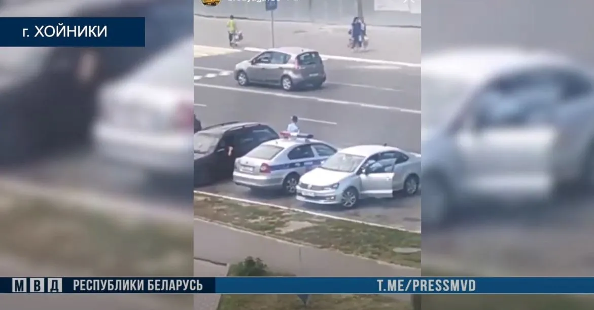 В Хойниках мужчина публично оскорбил сотрудника ГАИ. Возбуждено уголовное дело