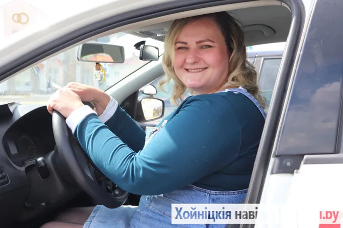 За рулём: Ксения Даленчук – единственная в Хойниках девушка-инструктор