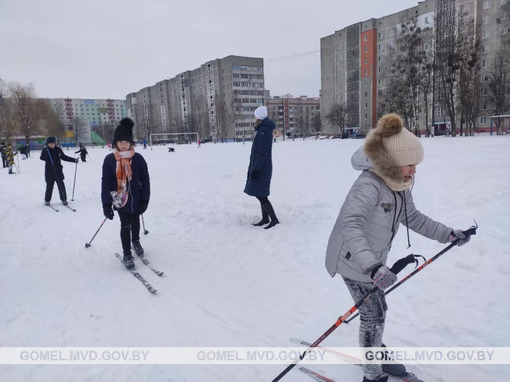 В Речице прошло спортивное мероприятие «На лыжи всей семьей»