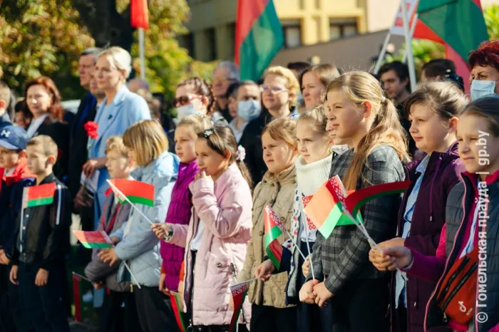 Афиша Дня народного единства на Гомельщине: молодежные фестивали, новые скверы и отремонтированные дороги