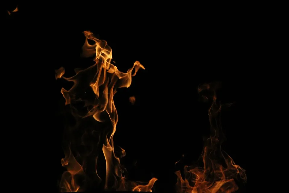 В Речице работники МЧС спасли мужчину на пожаре