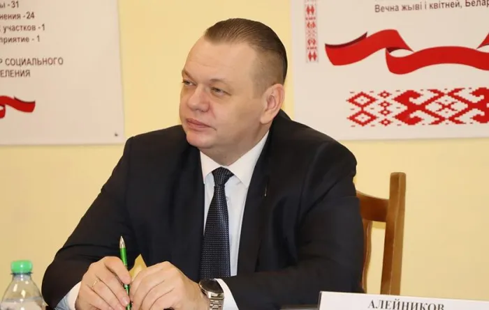 Заместитель председателя облисполкома Дмитрий Алейников встретился с активом социальной сферы Хойникщины 