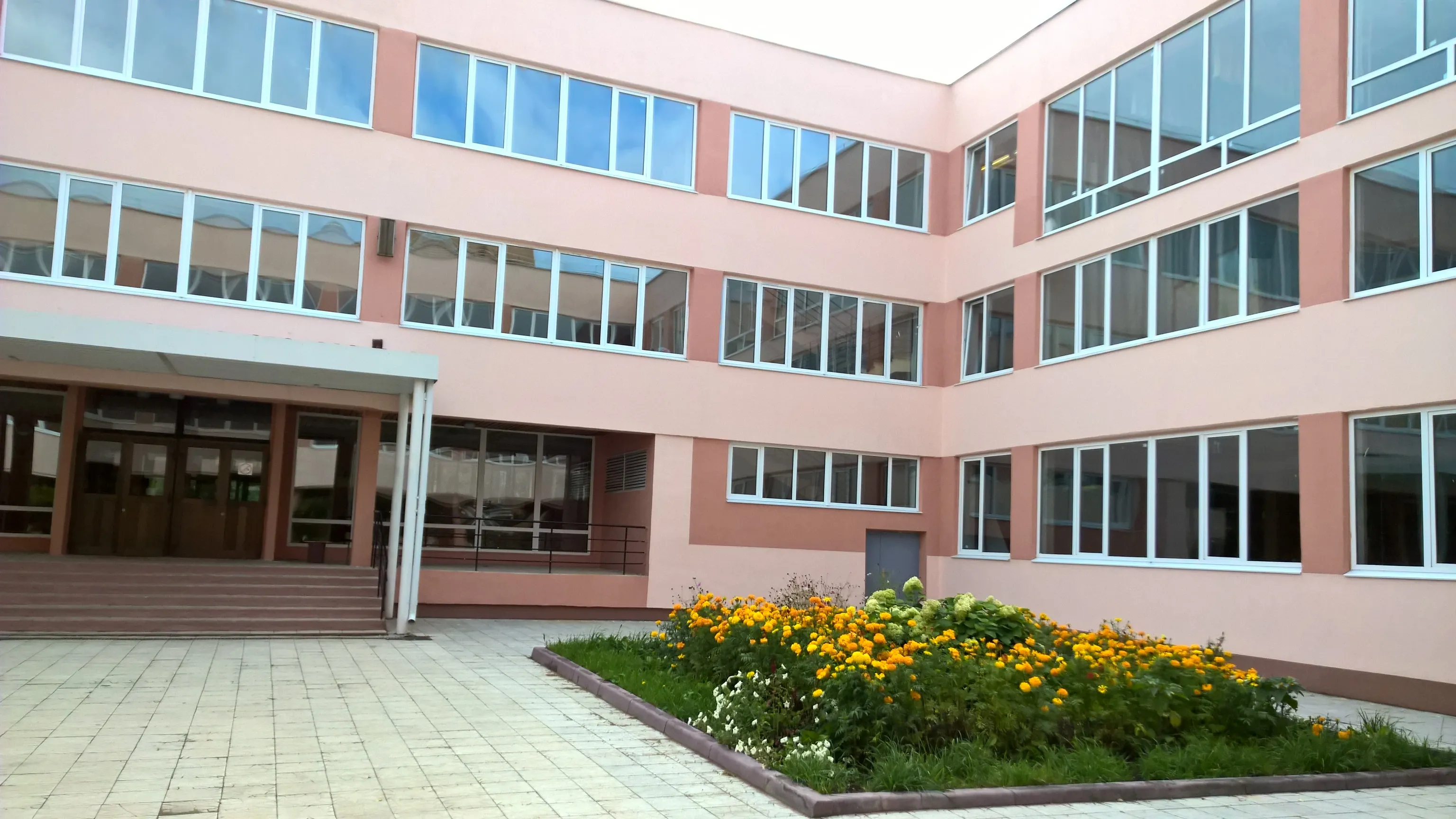 В школу с 5 лет — не принудиловка. Но цифра 30 шокирует…