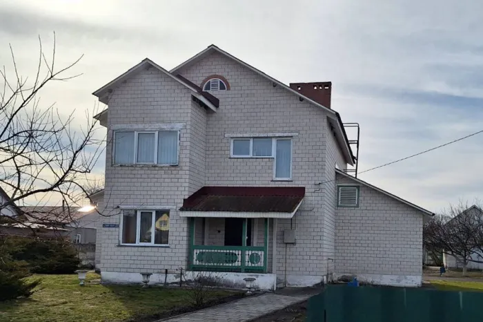 Ищем маму и папу. В Лоевском районе приемным родителям предоставят благоустроенный коттедж